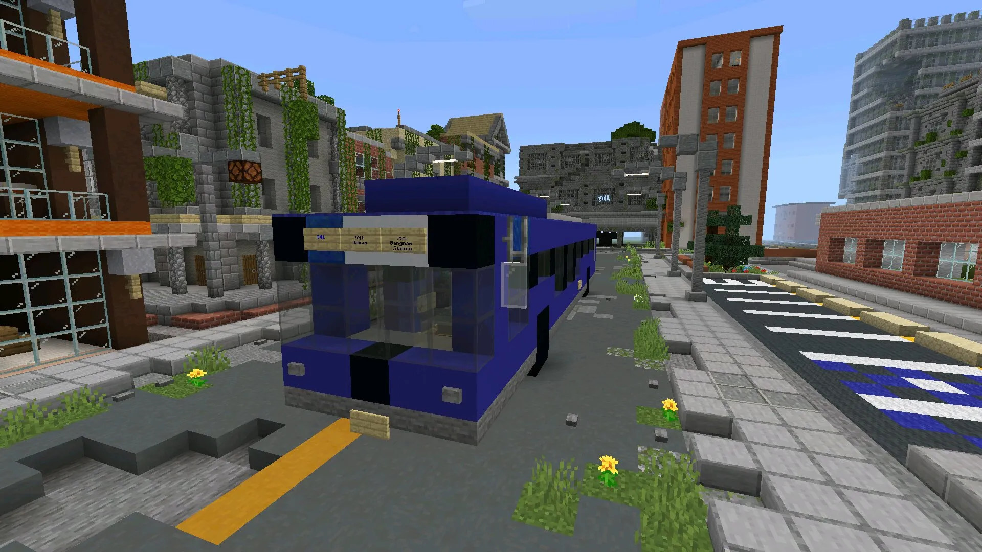 Автобус из карты на Заброшенный Город в Майнкрафт ПЕ