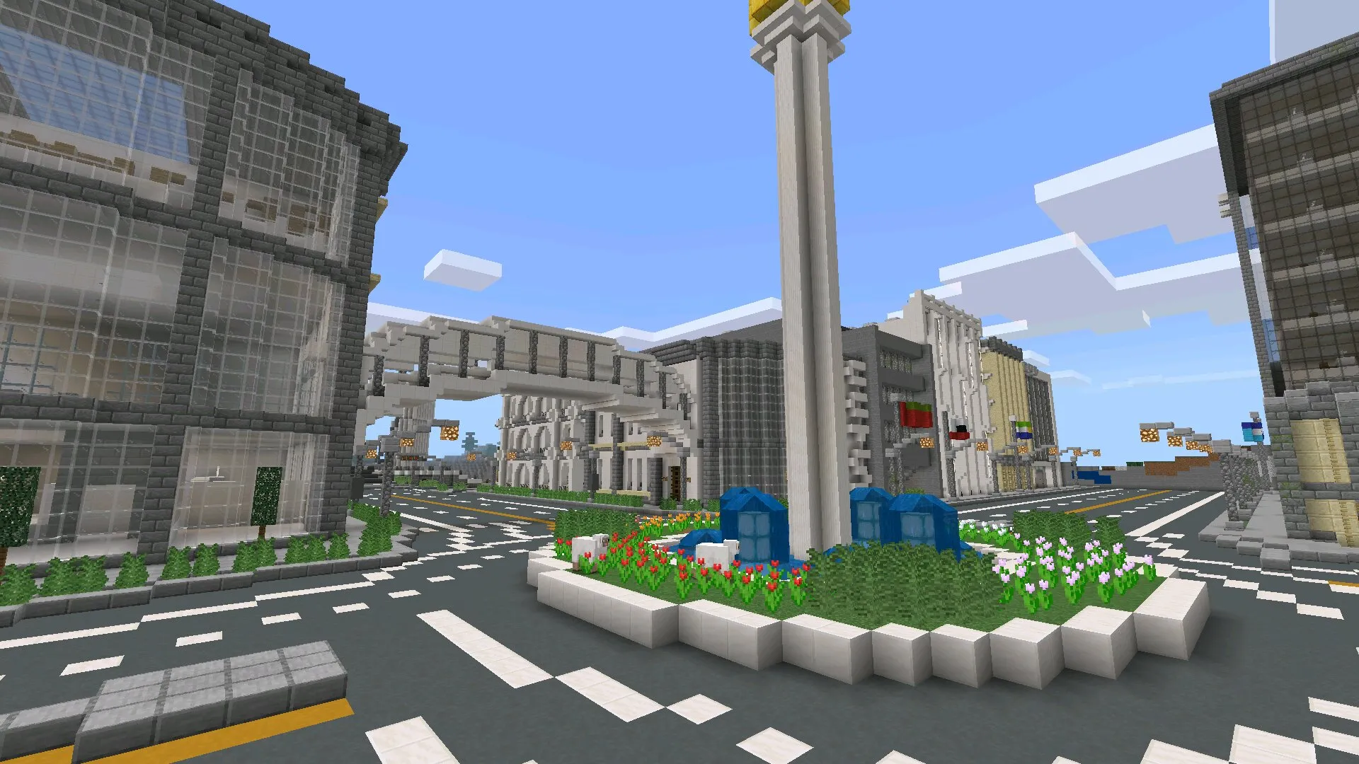 Скачать карту на обустроенный город в Майнкрафт ПЕ